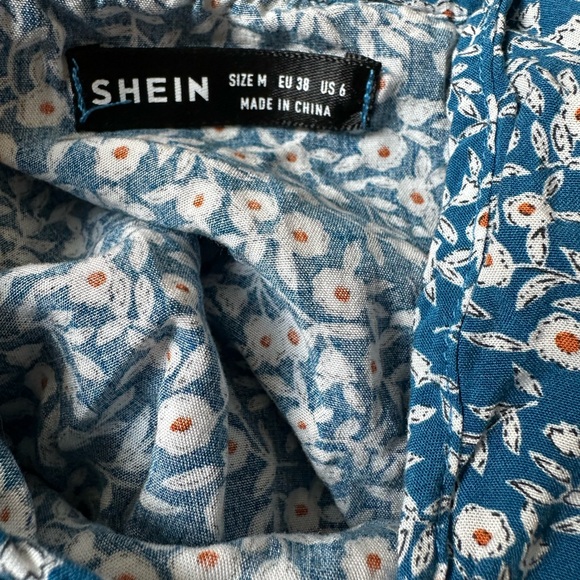 Blue Floral Ruffle Tank Crop - Picture 3 of 3